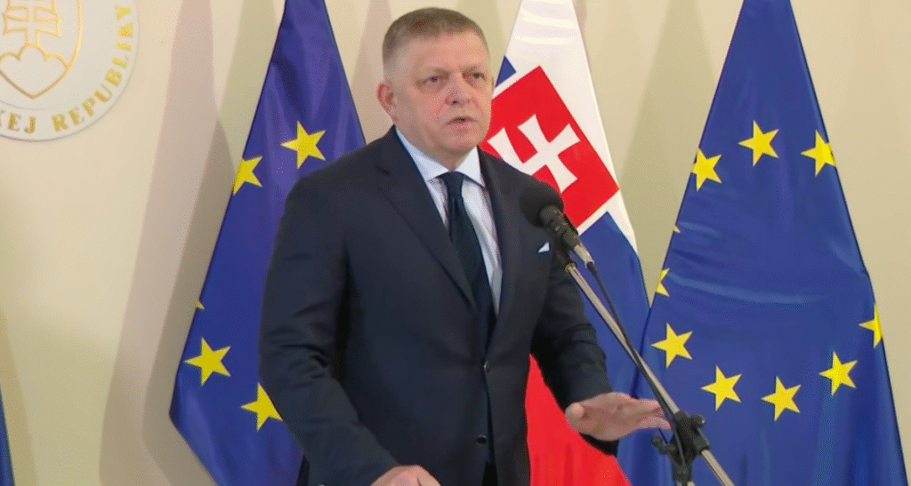 Robert Fico oznámil ďalšiu odmenu 800 eur. Kto ju dostane?