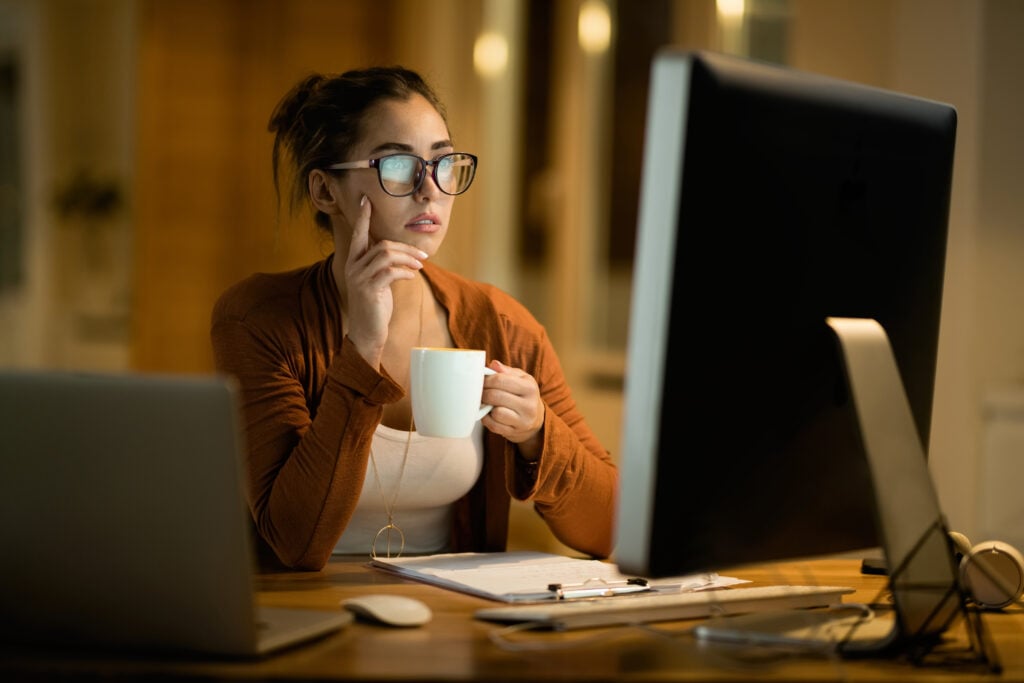 Viac práce, menej depresie? Ľudia pracujúci 11+ hodín denne sú 2,5× odolnejší voči depresii