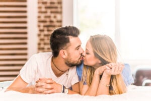 Robí toto aj váš partner? 5 neomylných znakov, že vás muž skutočne miluje