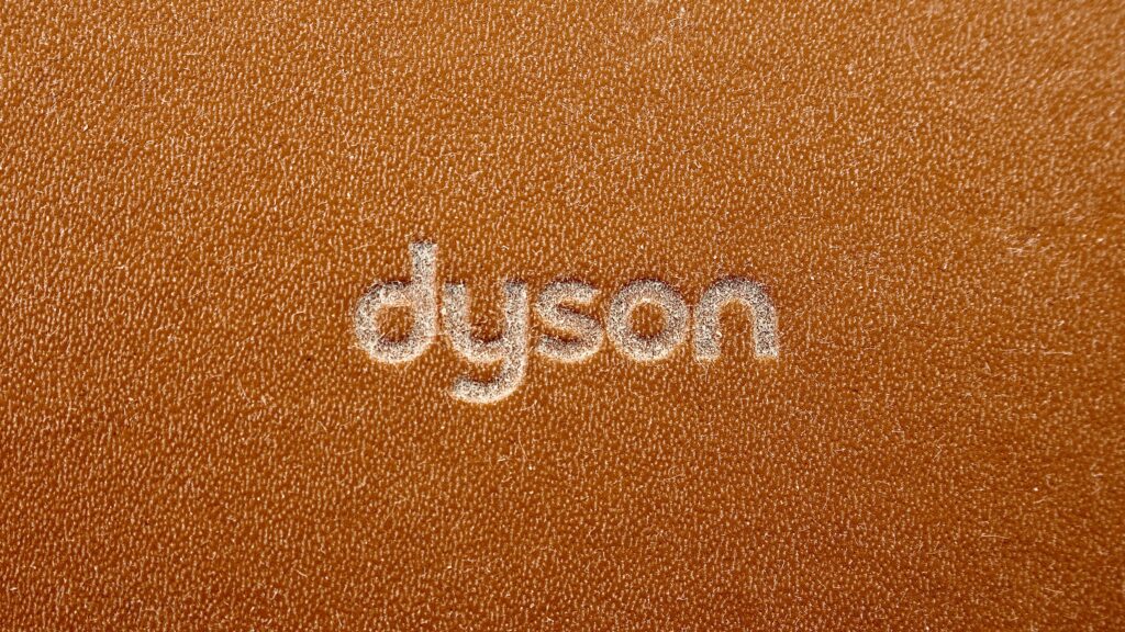 Muž, ktorý zlyhal 5 126-krát, kým sa stal miliardárom. Príbeh J. Dysona a jeho vynálezu, ktorý najprv nikto nechcel