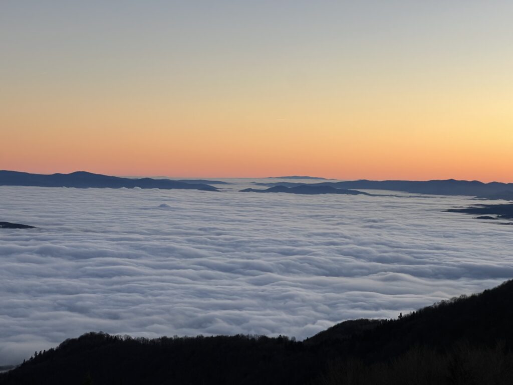 Hmla dole, slnko hore: fenomén menom inverzia