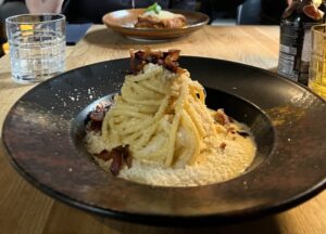 Koniec smotanových mýtov: Naučte sa variť pravé Spaghetti alla Carbonara ako v Ríme