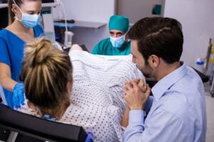 Väčšina epidurálok obsahuje 50x silnejšiu látku než heroín a 100x silnejšiu než morfín